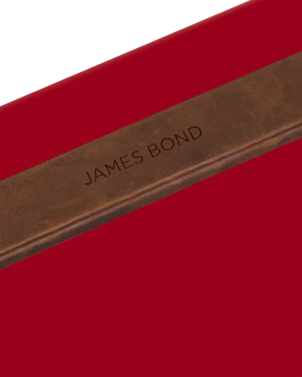 GT_LR_04_-_Personalisation_1600x2000_WEB-1.webp Cooler Box Set & Field Bottle / Lobster Red